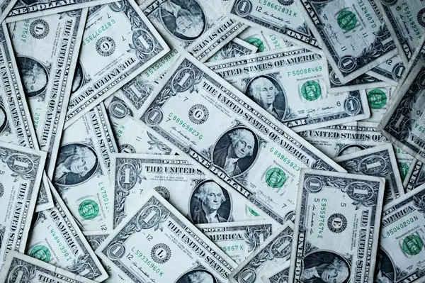 AI Is Reshaping the First Job Search, Leaving New Graduates Fighting to Be Seen